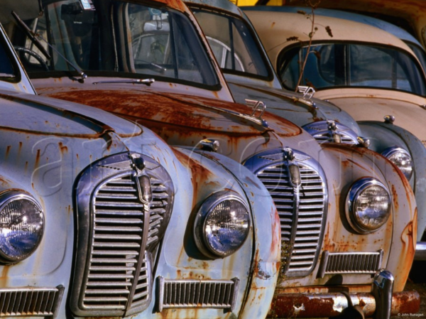 Trend Alert: Derelict classic Cars!