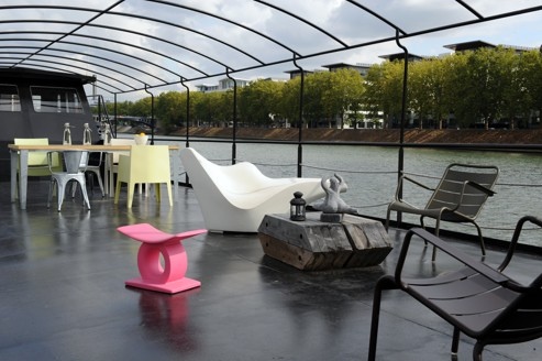 Paris Houseboat Hotel (Temporarily Live the Dream)