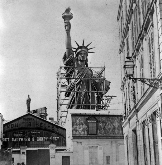 statue of liberty being shipped