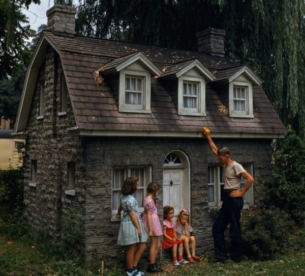 20 Wendy Houses for the Peter Pan in You