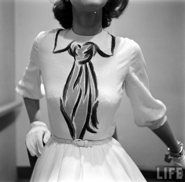 This Hermès Collection circa 1952 Needs a Comeback