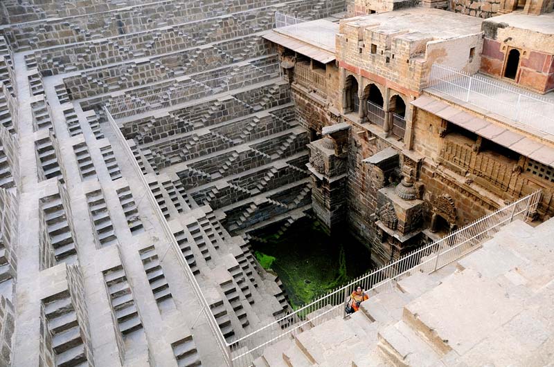 stepwells-india-011