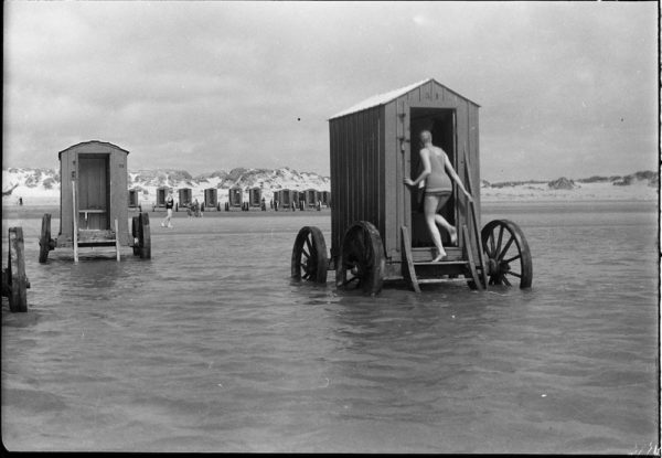 Victorian Prudes and their Bizarre Beachside Bathing Machines