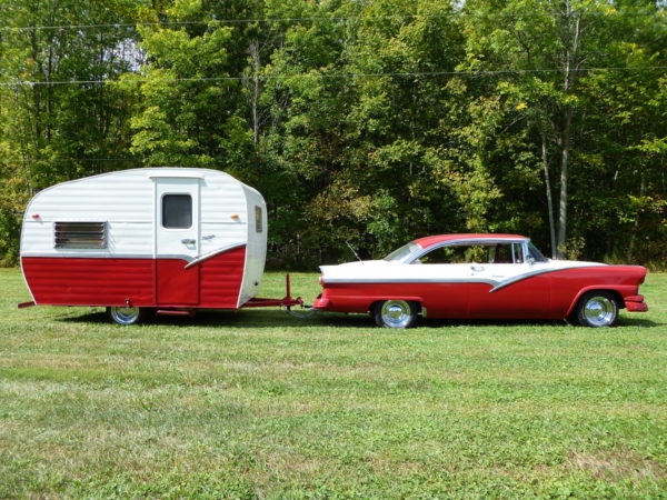 10 Vintage Trailers up For Sale just in time for a Summer Road Trip