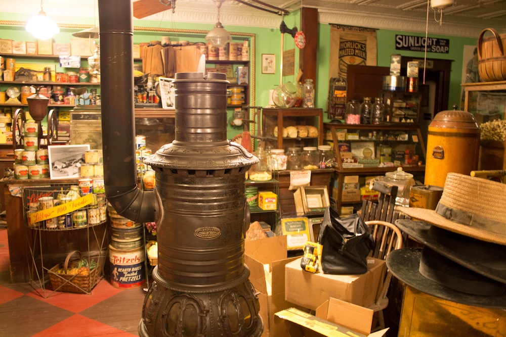 DIY Dad Buys a Derelict Fixer-Upper, Restores the Forgotten 1920s General  Store He Finds Inside It