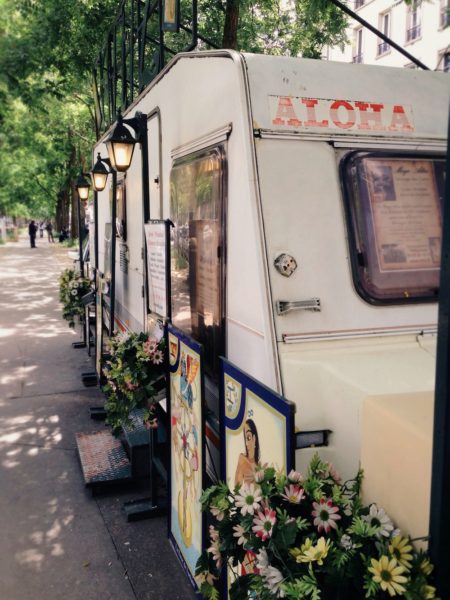 The Curious Caravan de Paris