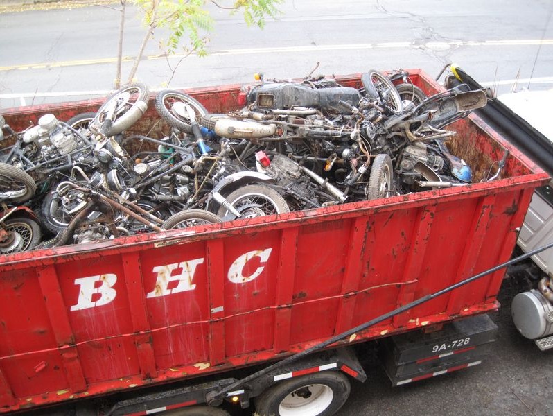 motorcyclegraveyard11