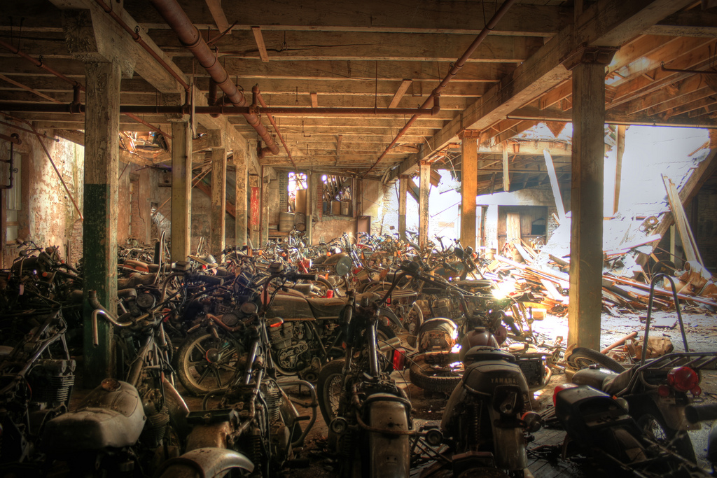 motorcyclegraveyard2a