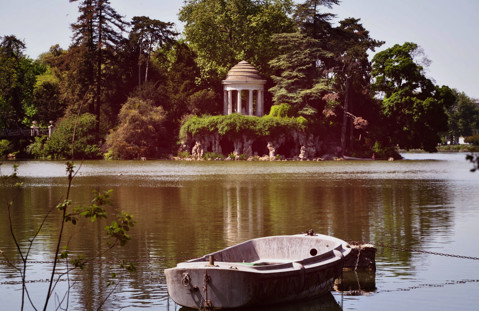 templeboat1_Fotor