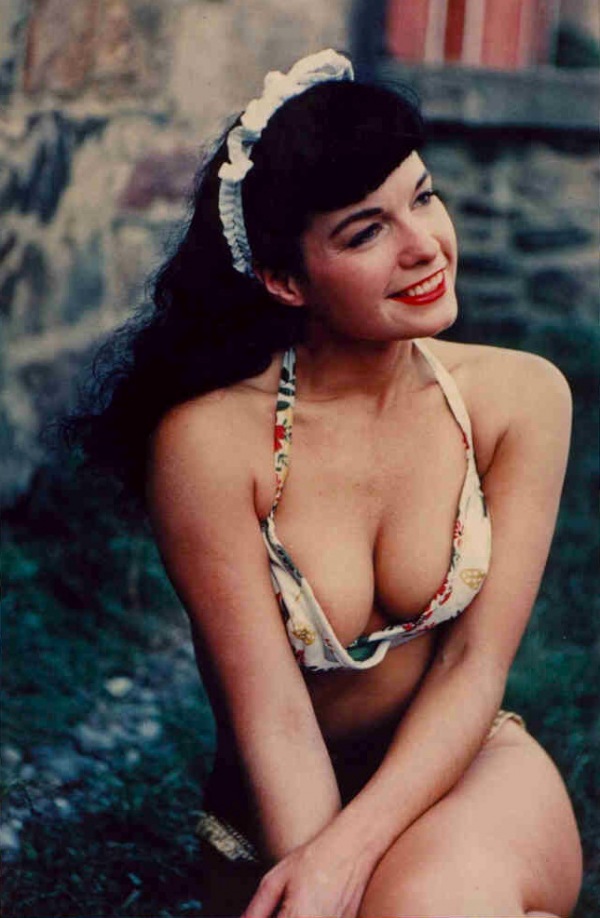 051-bettie-page-theredlist