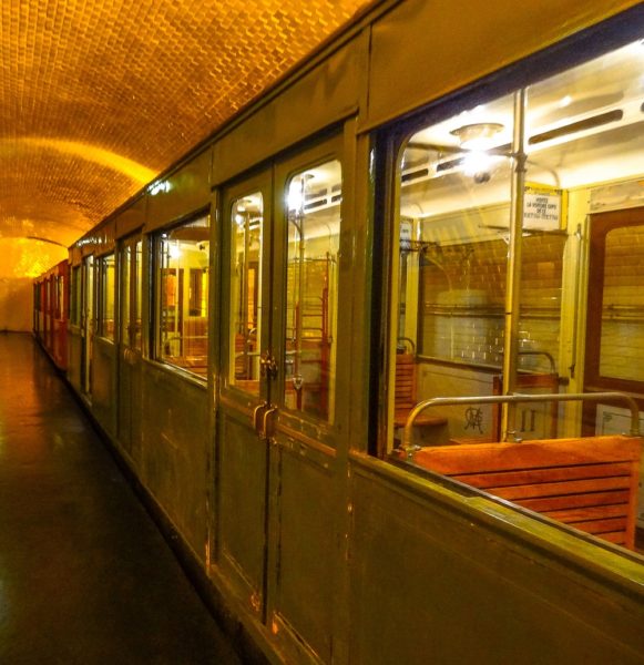 That time the Paris Metro was Segregated by a Class System