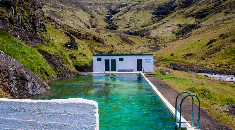 icelandpool1