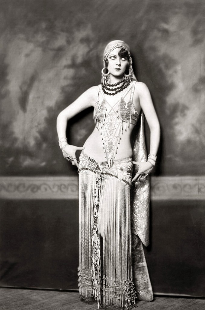 Ziegfeld Model - Non-Risque - 1920s - by Alfred Cheney Johnston. Restored by Nick & jane. Enjoy!