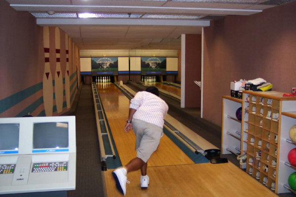 bowling-alley-2005