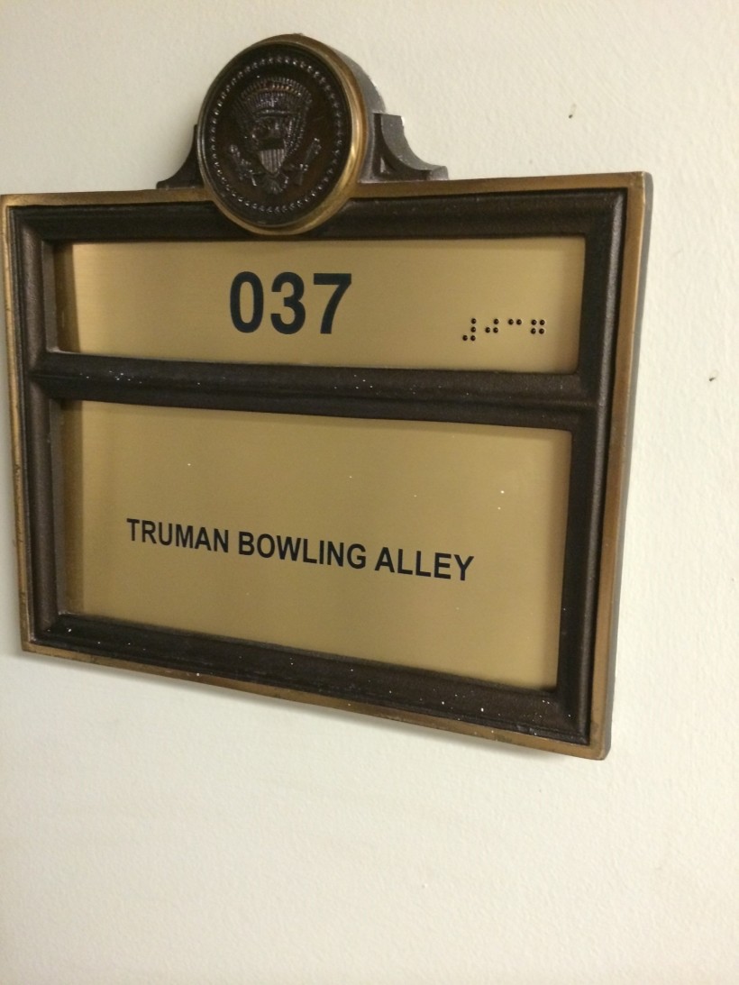 bowlingalley037