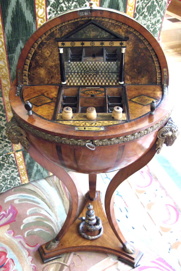 antique-sewing-table (1)