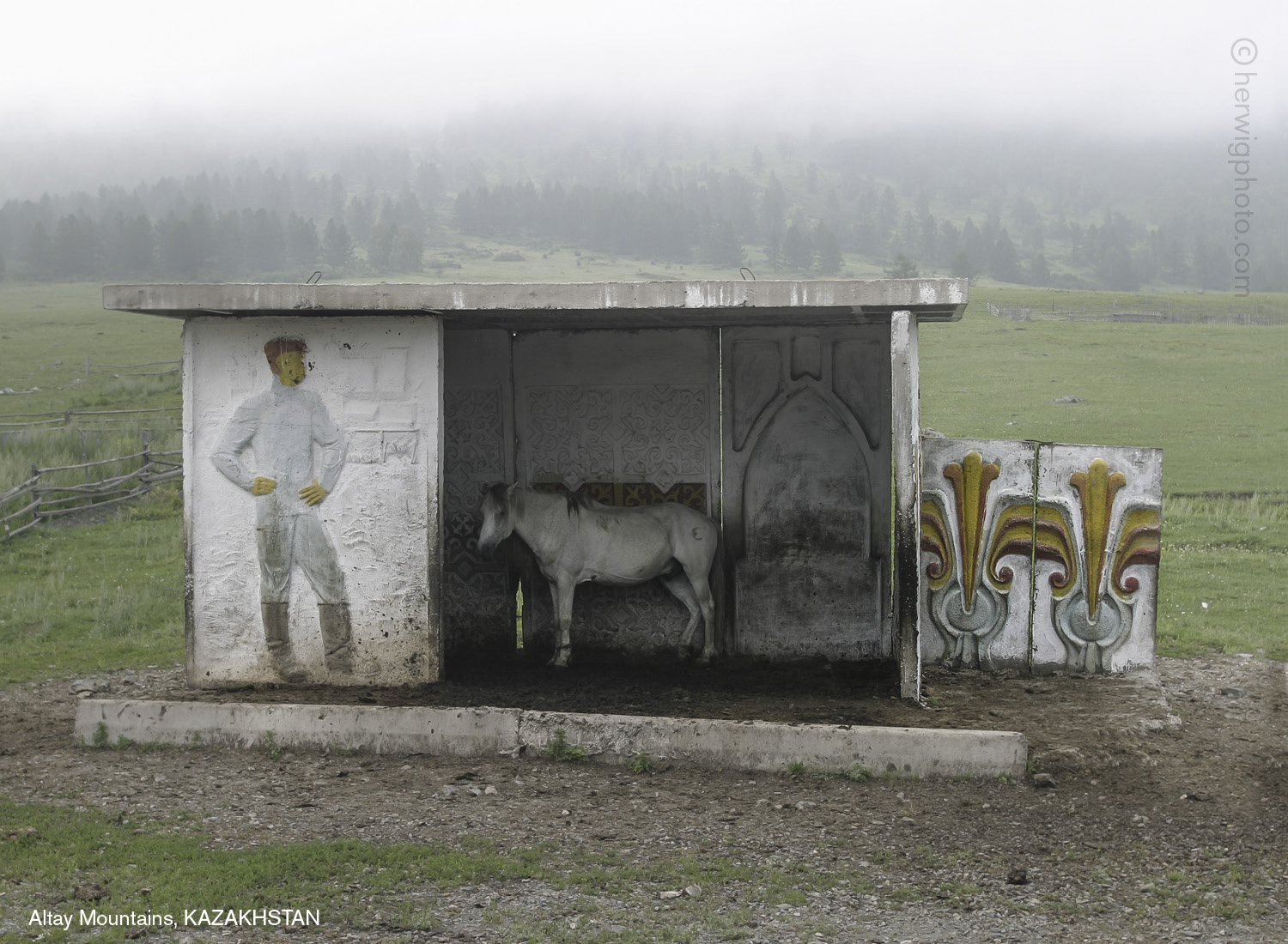 sovietbusstops5