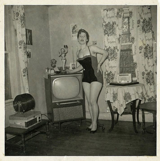 tvstanding11