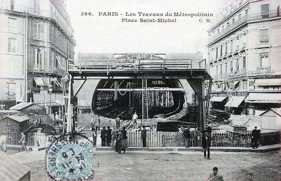 Paris_-_Les_travaux_du_Metropolitain_place_Saint-Michel