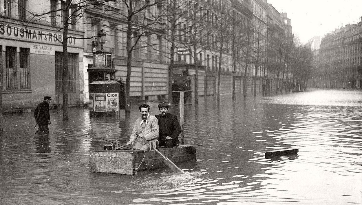 paris-underwater-great-flood-1910-01