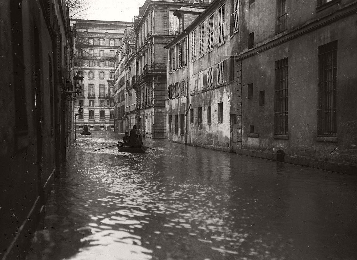 paris-underwater-great-flood-1910-03