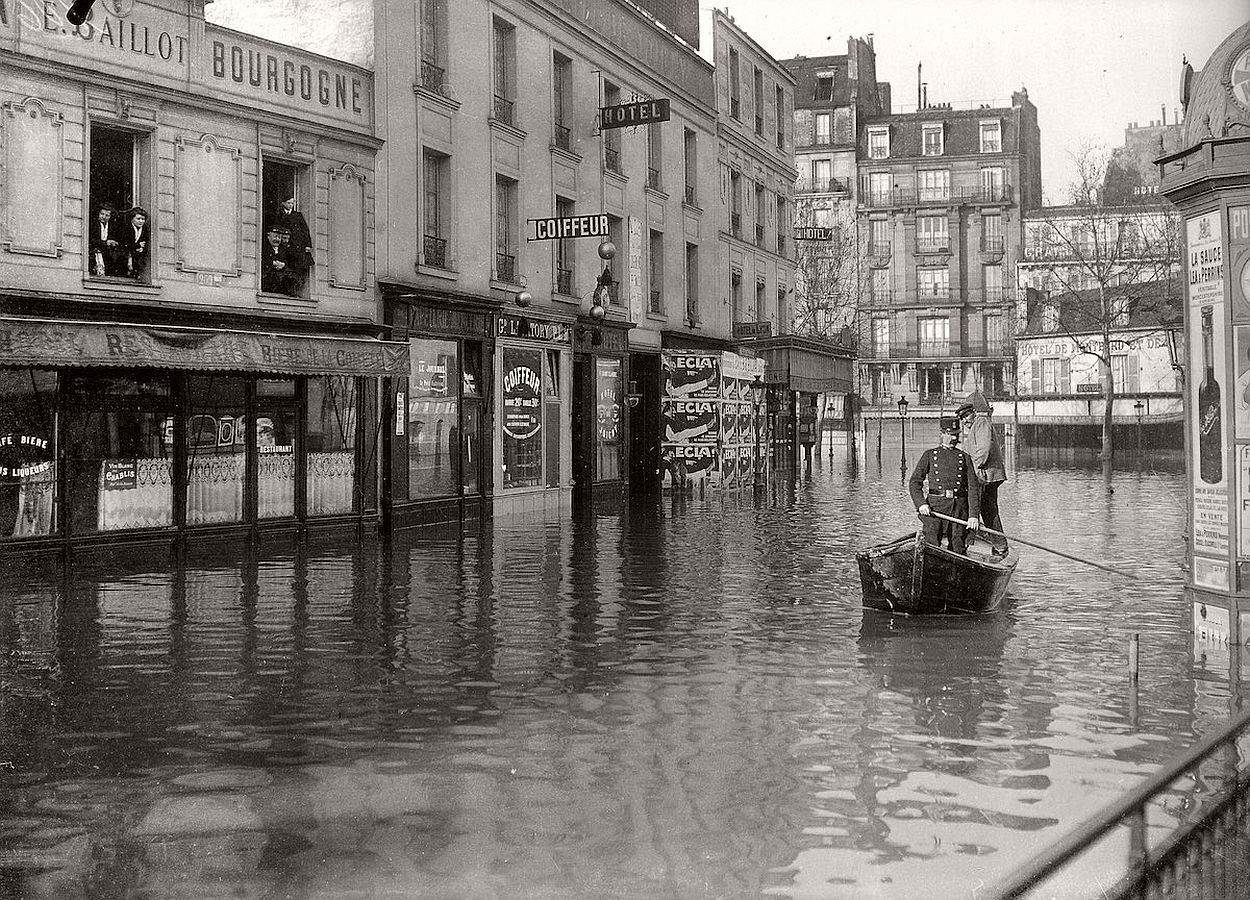 paris-underwater-great-flood-1910-17