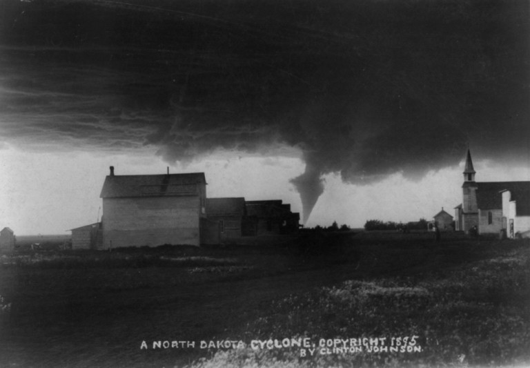 tornadonorthdakota-768x533