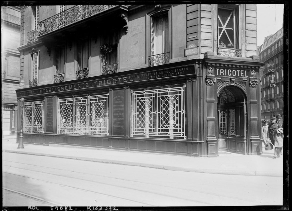 anti-bomb-windows-paris11