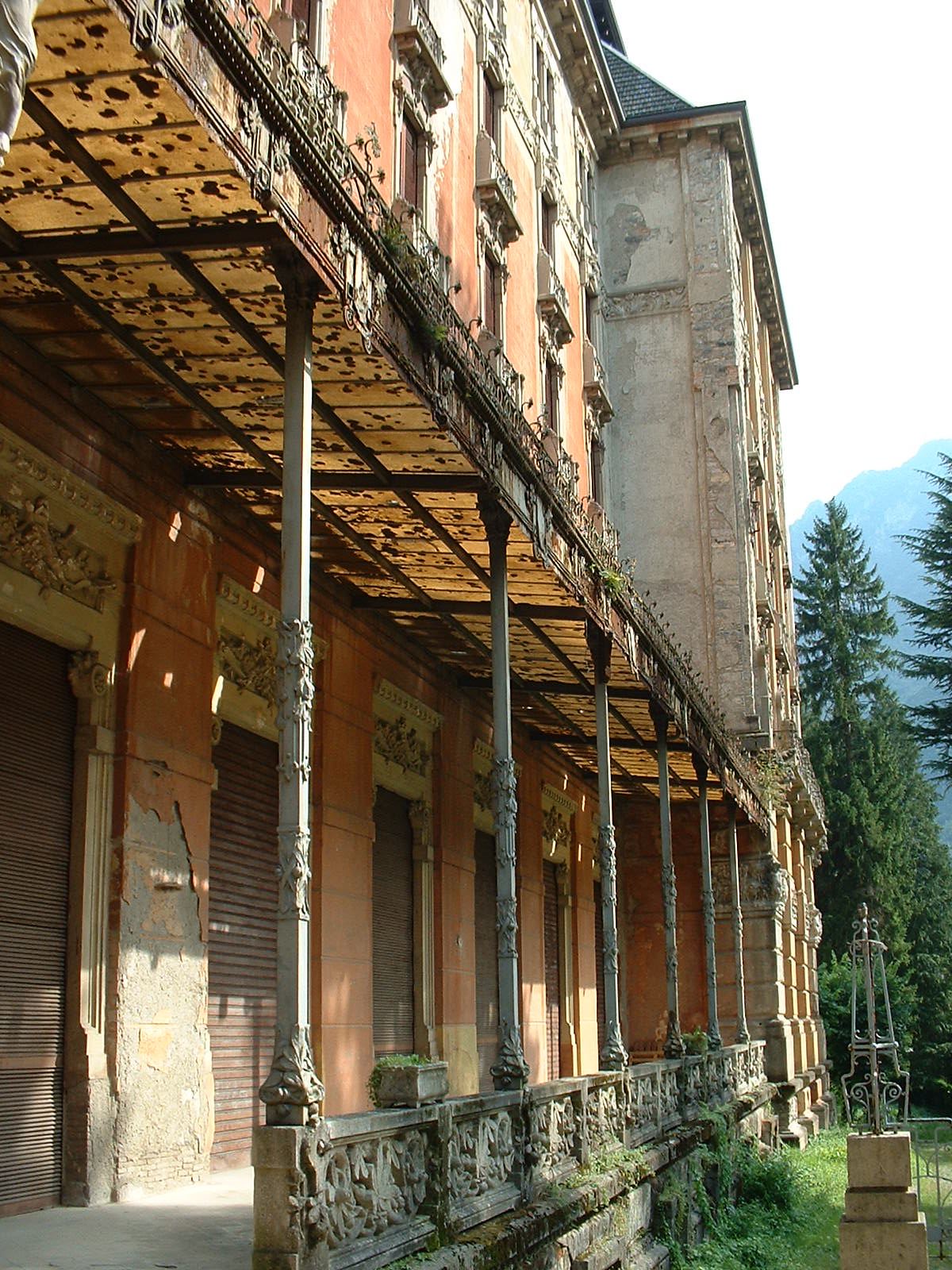 old-grand-hotel-in-san-pellegrino