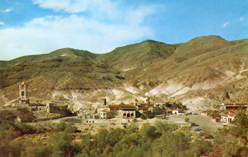 Scotty's_Castle_in_the_north_end_of_Death_Valley_AC161_2942