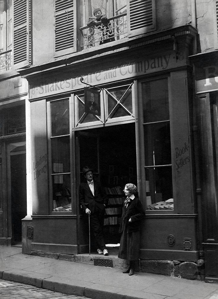 Paris' Shakespeare and Company: Where a Bookselling Pedigree Sells