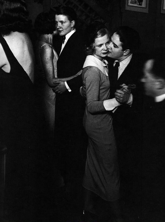 Inside Le Monocle, the Parisian Lesbian Nightclub of the 1930s