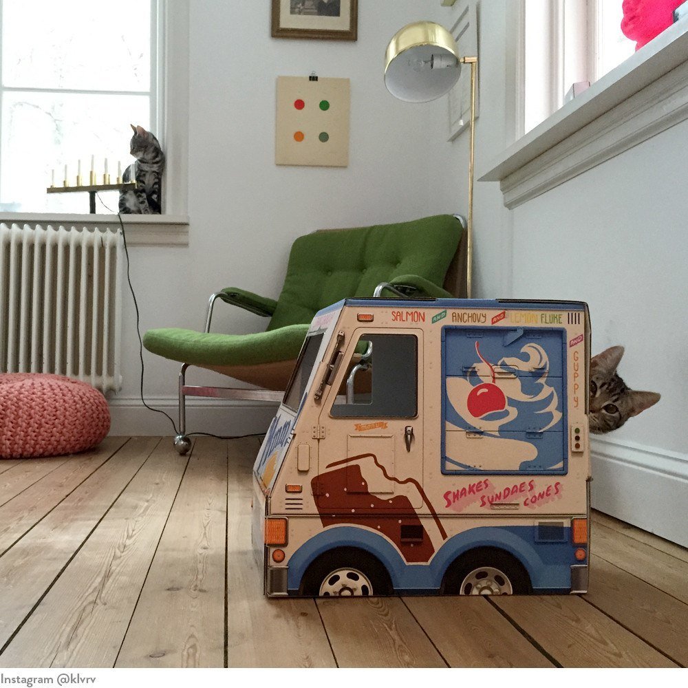 oto-cat-truck-oto-ice-cream-truck-for-cats-7_1024x1024