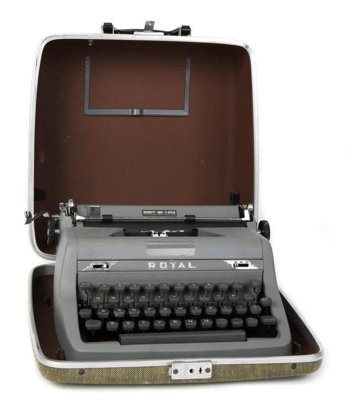 Sold at Auction: A. Miller LV Trunk W/Typewriter From Marilyn Monroe