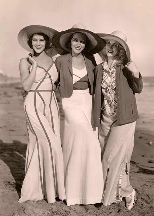 Vintage 1930s lounge beach pajamas