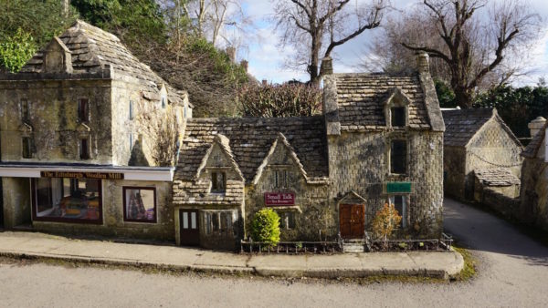 A Cozy Weekend Guide to the Cotswolds