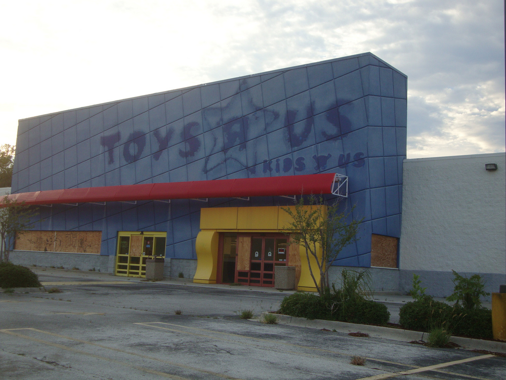 toys r us closed down