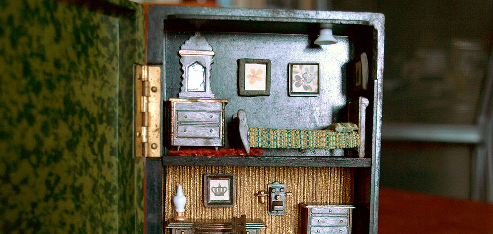 suitcase dolls house