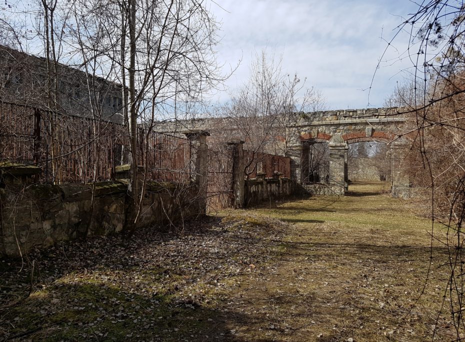 doftana prison courtyard