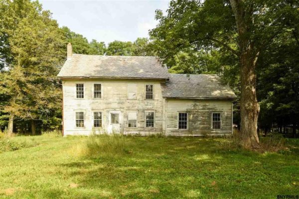 Fixer Upper of the Week: A Ghost Hamlet in Salem