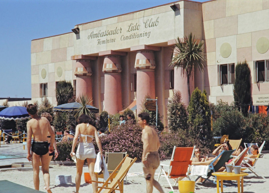 Beverly Hills Hotel  Accidentally Wes Anderson