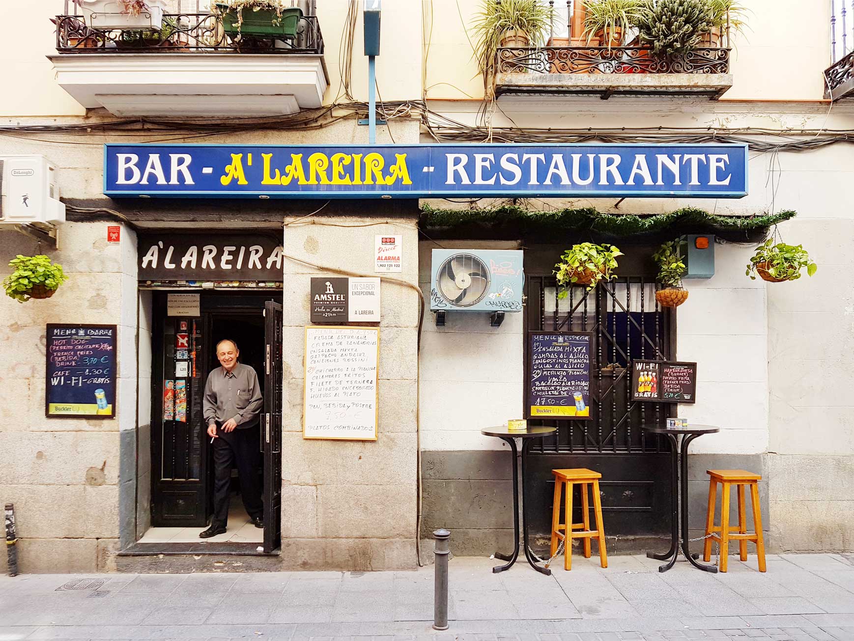 One Woman's Noble Mission to Document Madrid's No-Frills Bars