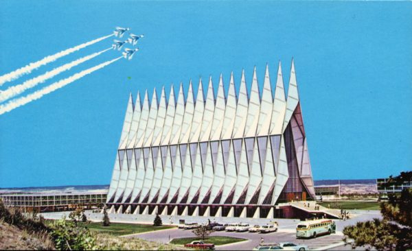 Jesus and Kitsch: The Rise of the American Megachurch