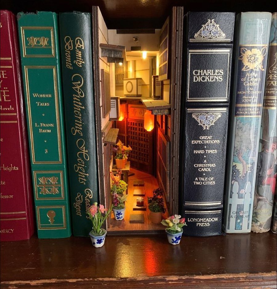 Miniature Book Nooks Belong on Every Bookshelf, It's Just a Matter of Time