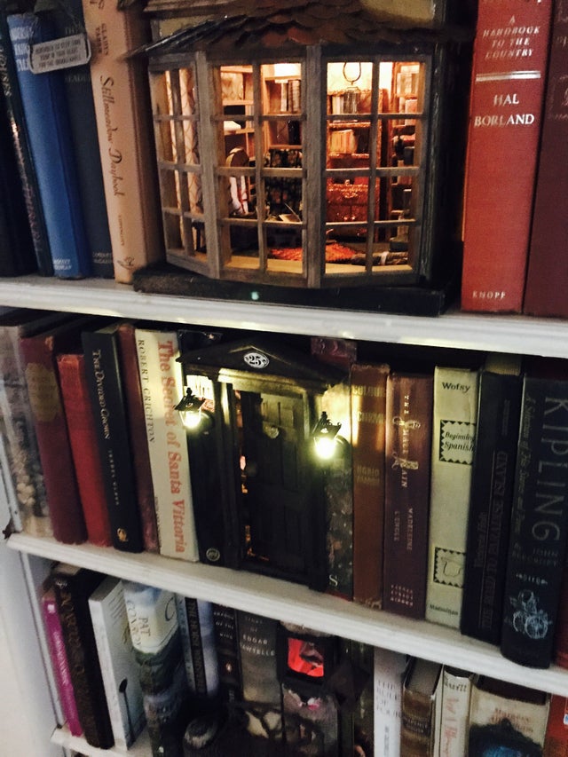 Miniature Book Nooks Belong on Every Bookshelf, It's Just a Matter of Time