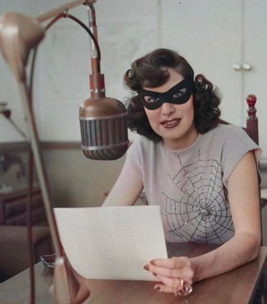Behind the Mask of Lonesome Gal, Vintage Radio’s Virtual Girlfriend